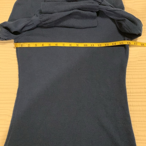 ANN TAYLOR MERINO WOOL BELL LONG SLEEVE Minimalist Crew/Neck Sweater Blue Med - Picture 9 of 10